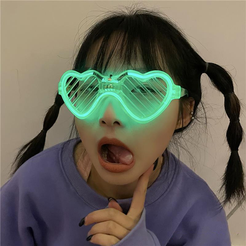 1 paio di occhiali luminosi a  - Glow In The Dark Party Glasses recensione e prezzo